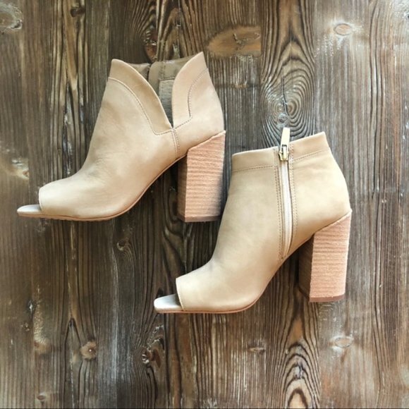 NEW Vince Camuto Fedrilla Open‎ Toe Bootie - Picture 7 of 9
